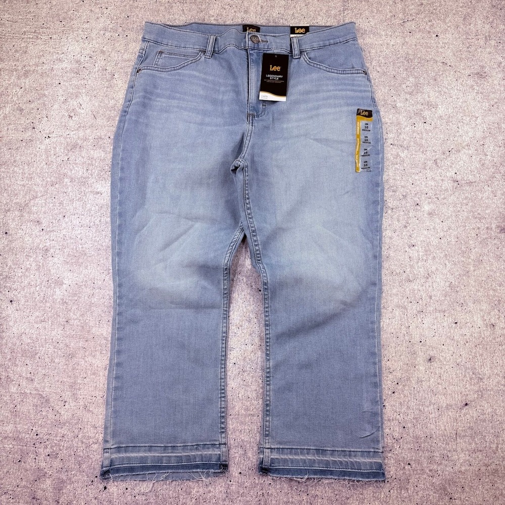 Lee Legendary Style Capri Mid Rise Light Blue Jeans Womens Medium Sz 16 New